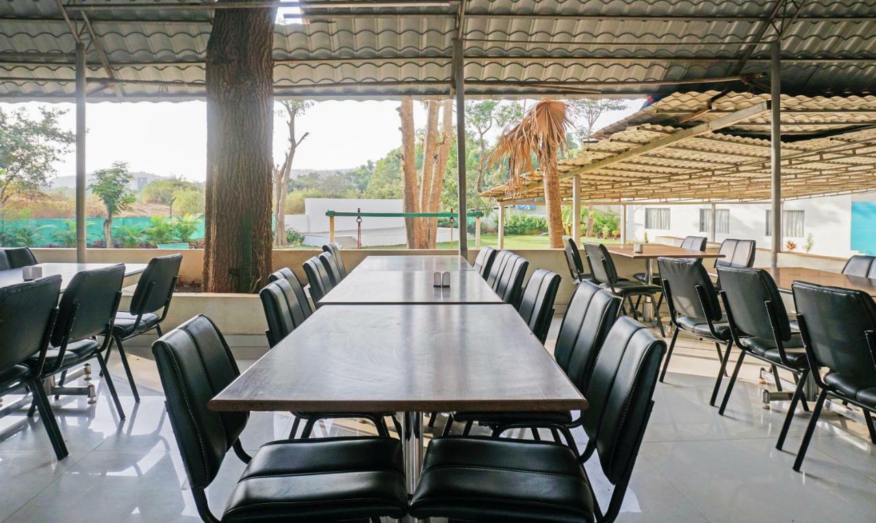Hotel Lions Den Lonavala Kültér fotó