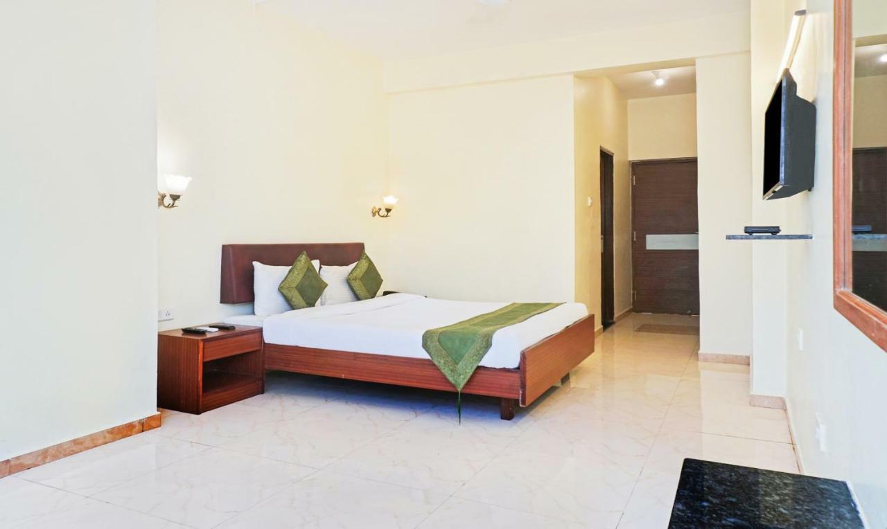 Hotel Lions Den Lonavala Kültér fotó