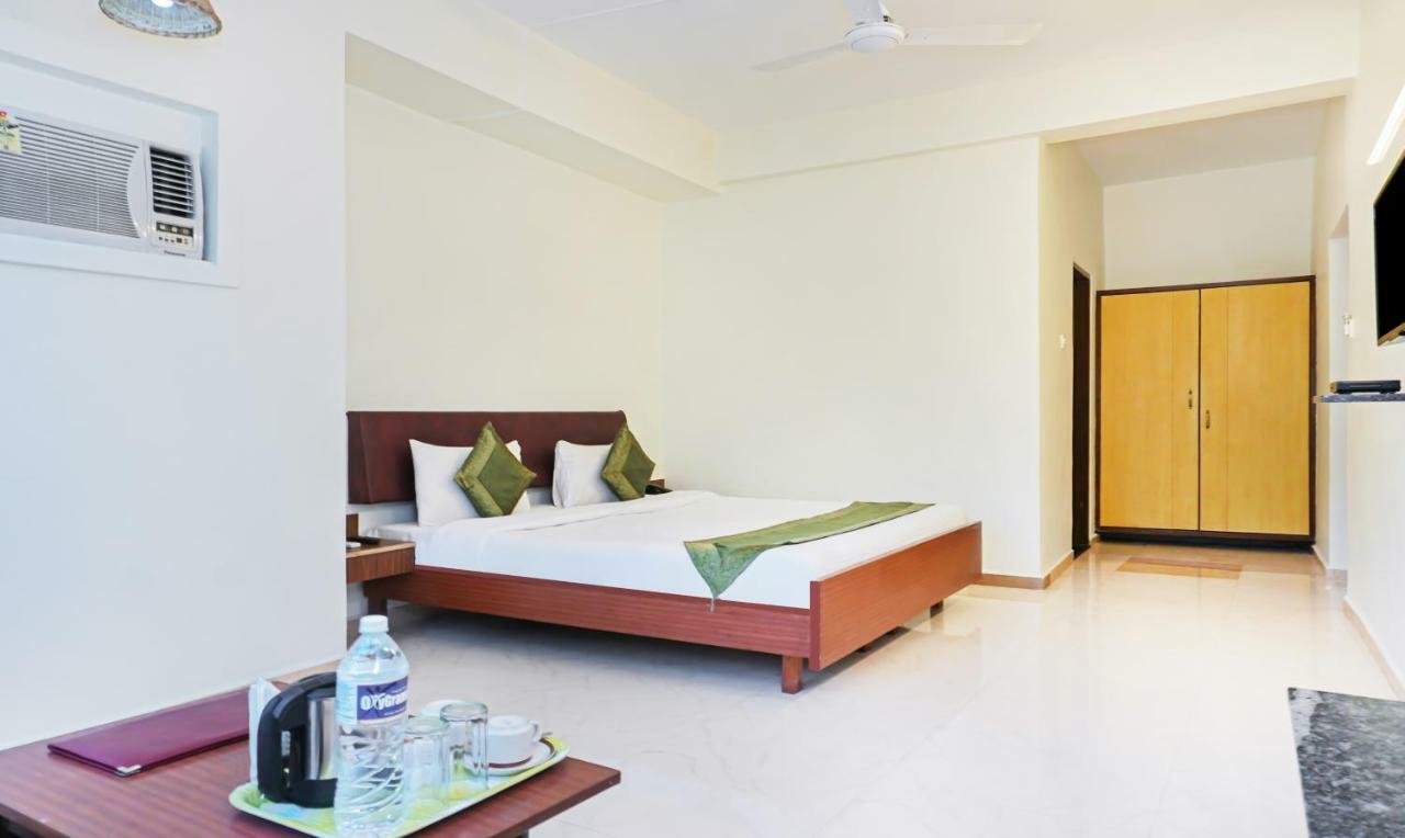 Hotel Lions Den Lonavala Kültér fotó